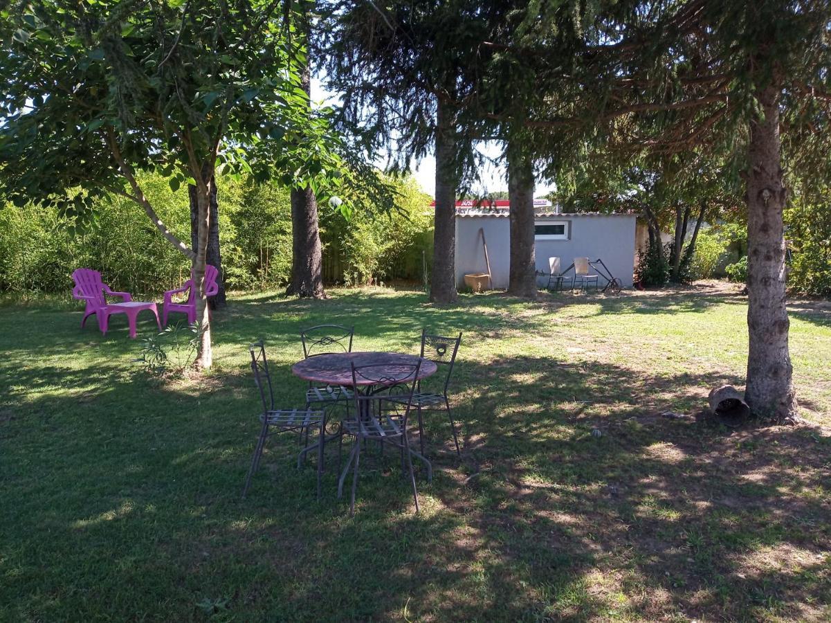Appartements Et Valréas Zewnętrze zdjęcie