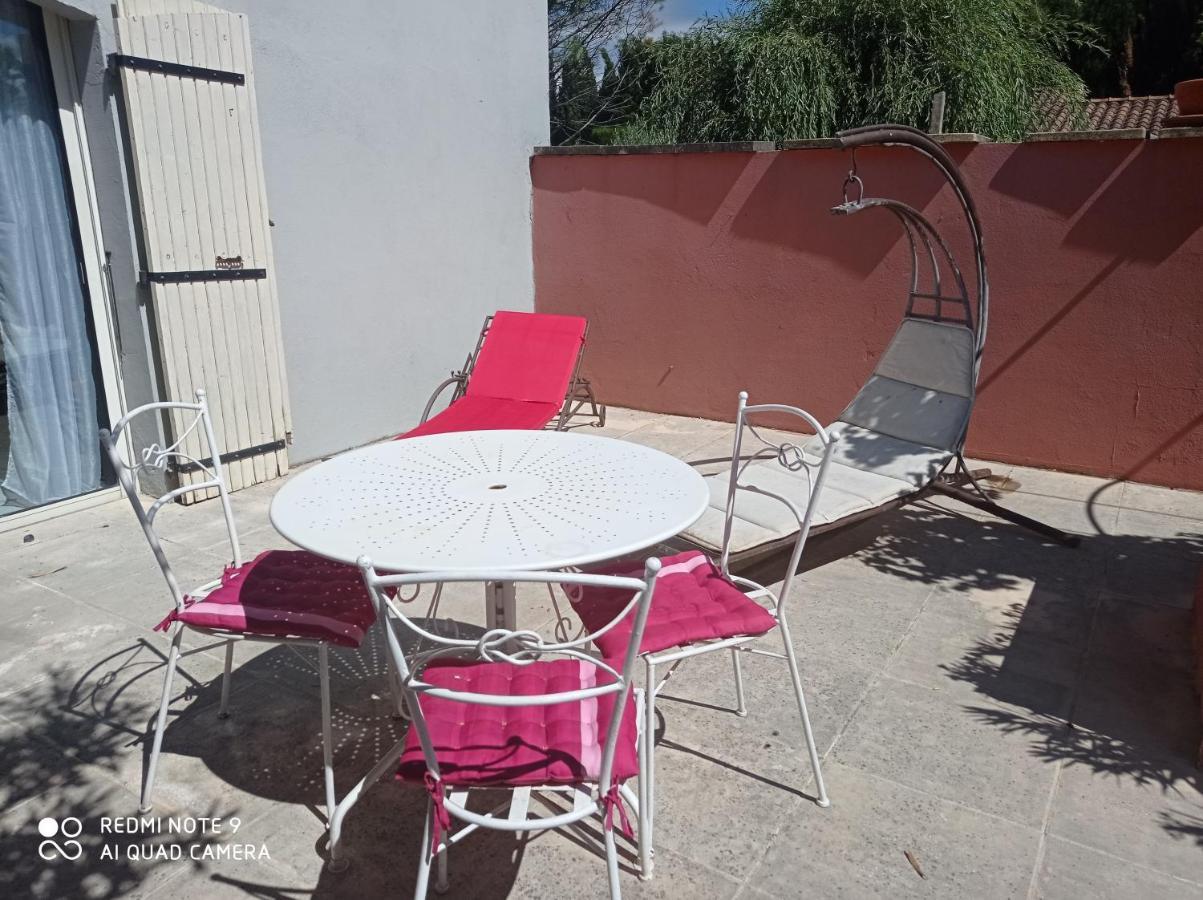 Appartements Et Valréas Zewnętrze zdjęcie