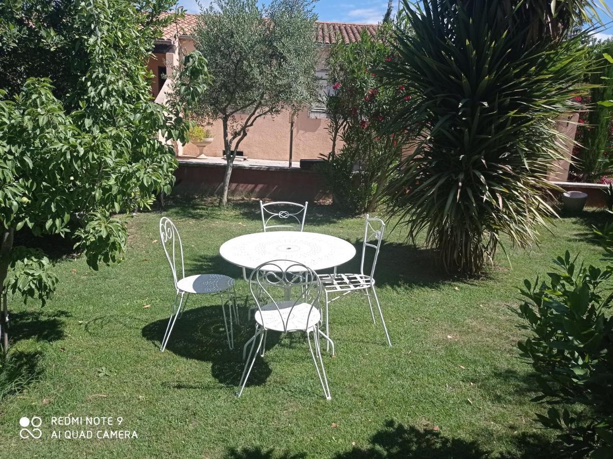 Appartements Et Valréas Zewnętrze zdjęcie